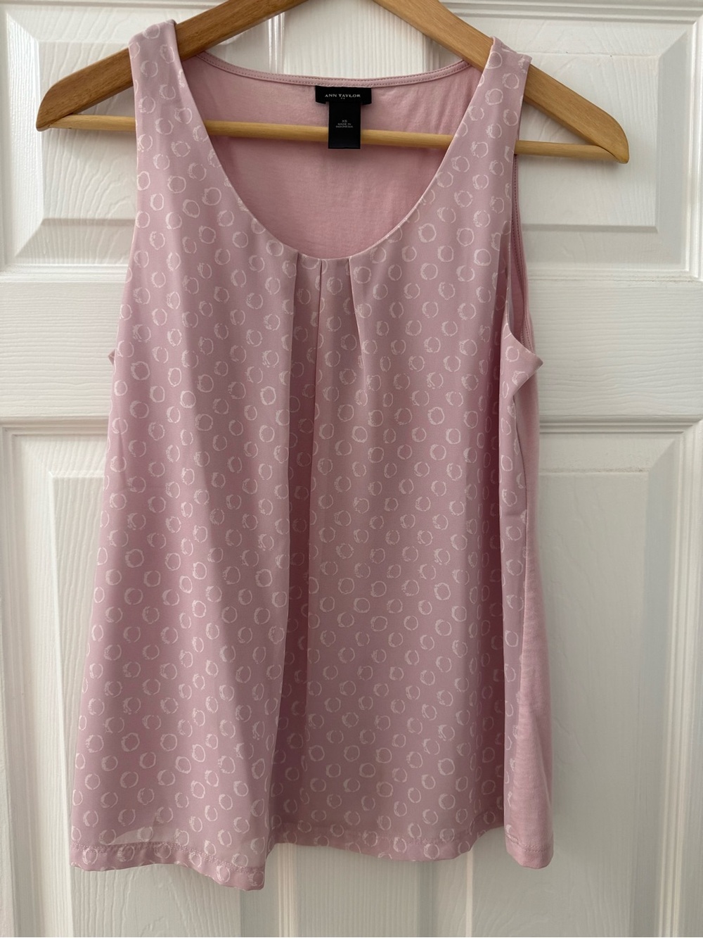 Ann Taylor Sleeveless Pink Circle-Print Shell Blouse